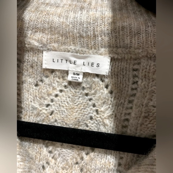 Little lies half zip sweater size small - Picture 2 of 4